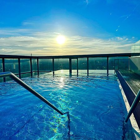 Vienna Sky Apartment I Rooftop Pool I Netflix Екстериор снимка