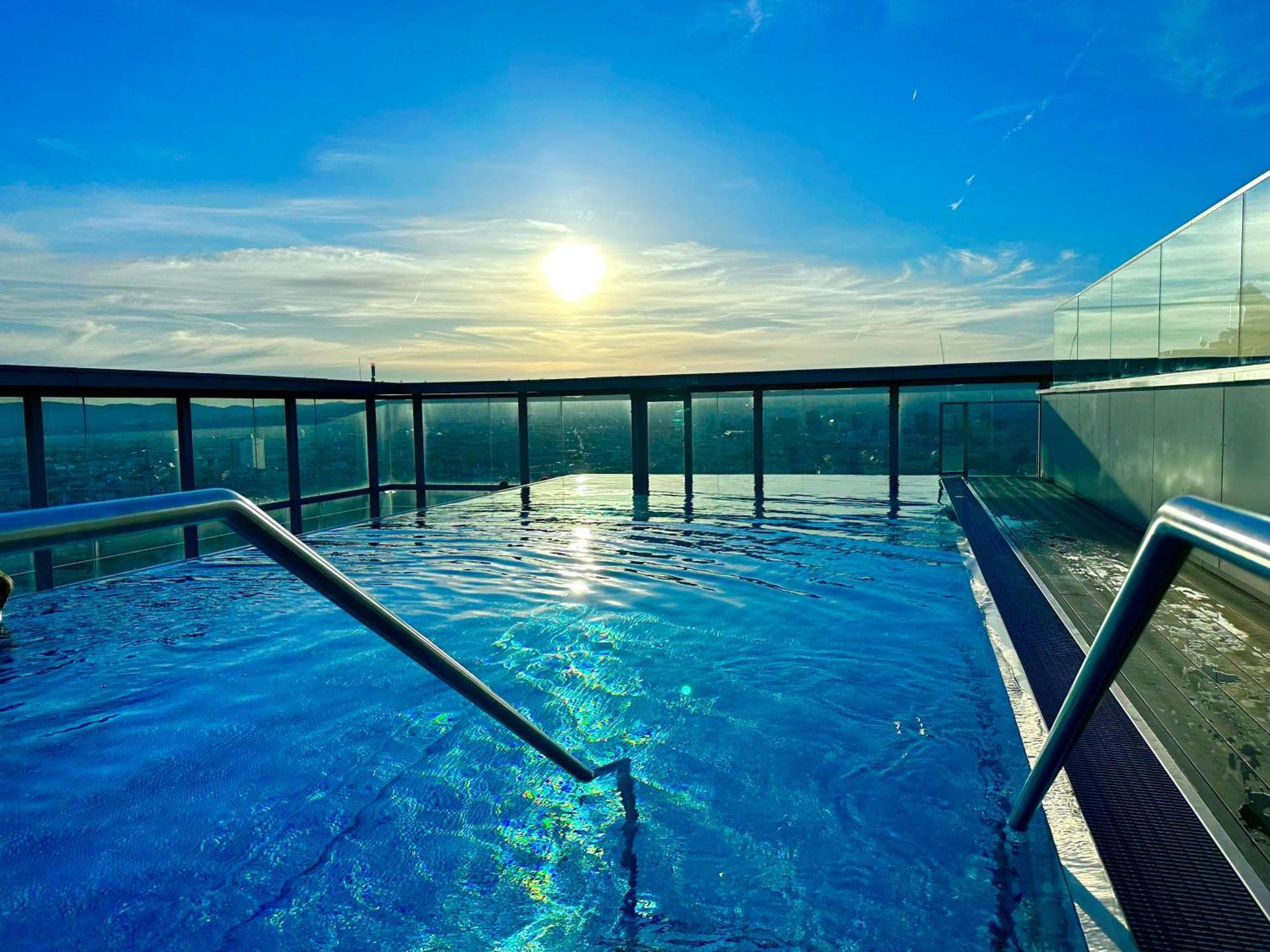 Vienna Sky Apartment I Rooftop Pool I Netflix Екстериор снимка